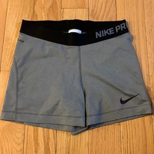 Nike pro shorts barely worn